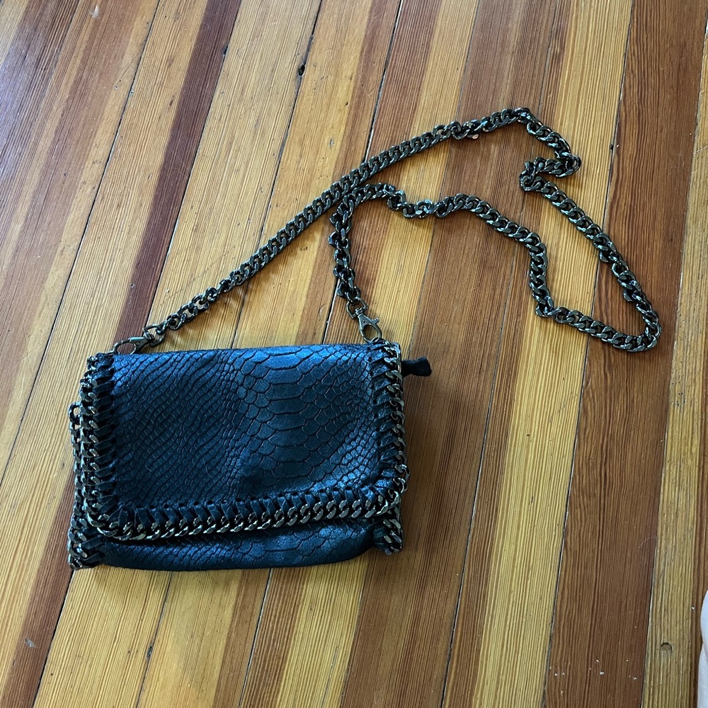 Elegant Black Chain Crossbody Bag